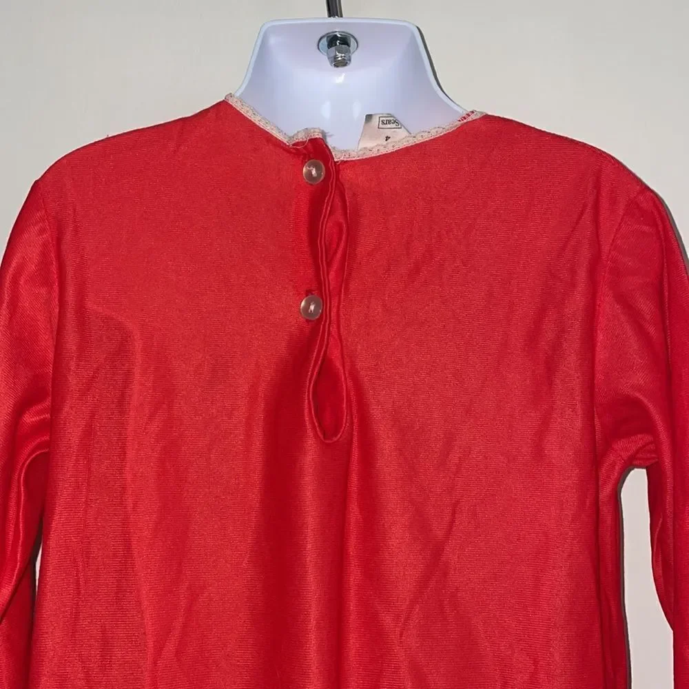 Vtg 60s/70s red little girls long nightgown with long sleeves & lace detailing‎